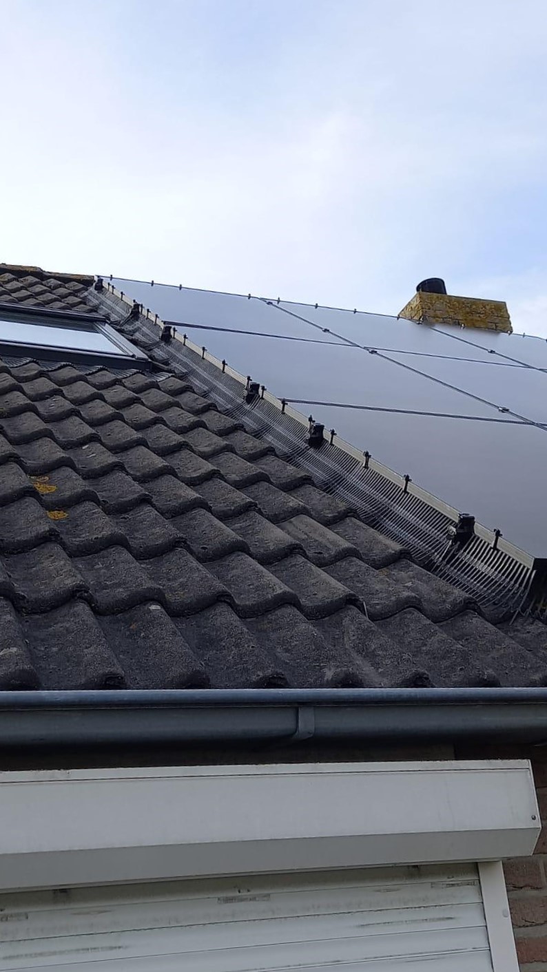 laadpaal tilburg met zonnepanelen